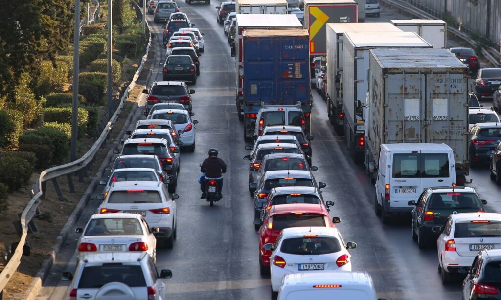 Ποιο χρώμα αυτοκινήτου δεν θα ξαναδείτε στο δρόμο – Απαγορεύεται πλέον!