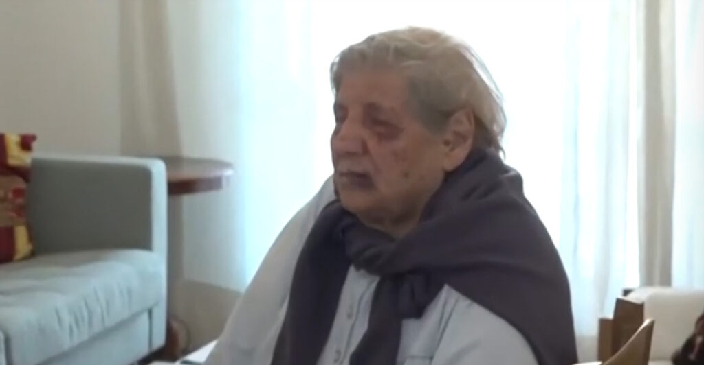 Ραφήνα: Τρόμος για 93χρονη γυναίκα και την κόρη της – «Με έριξαν κάτω και με χτυπούσαν με μπουνιές»