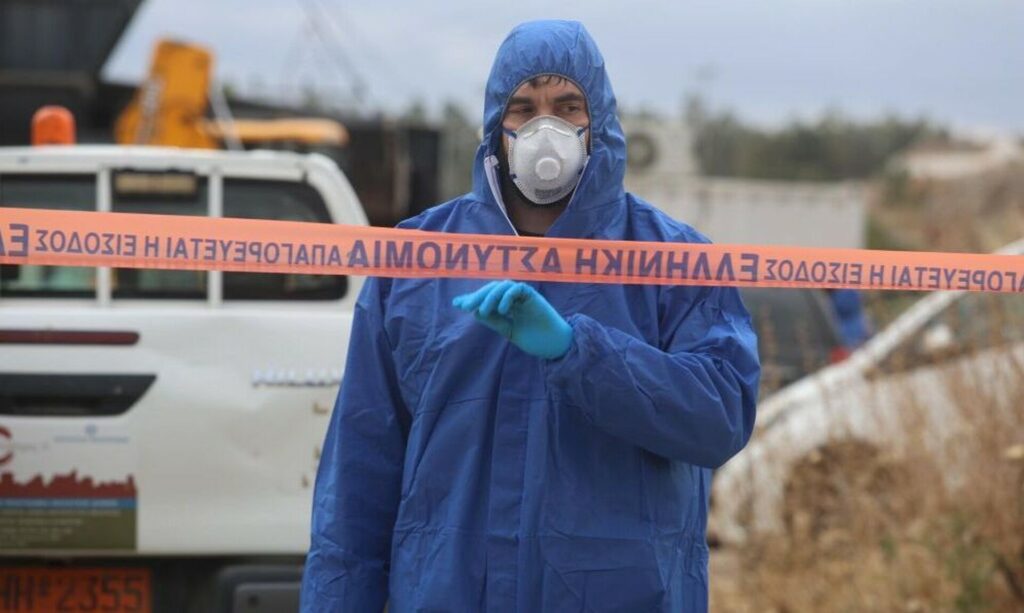 Βραυρώνα- Λουτρό αίματος το δωμάτιο, μυστήριο με το θάνατο του βρέφους που βρέθηκε σε χωματερή