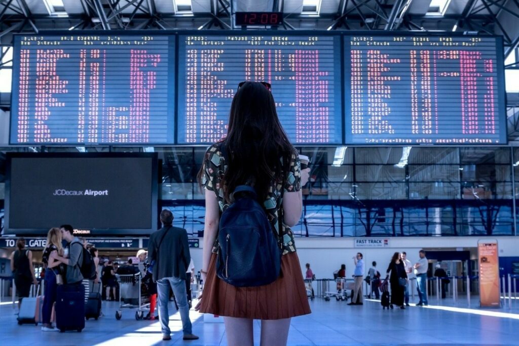 Ταξιδεύετε με αεροπλάνο; Δείτε πόση ώρα πριν πρέπει να είσαστε στο αεροδρόμιο