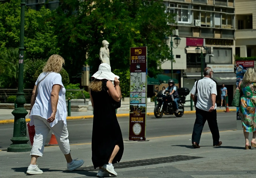 Καιρός: Ανεβαίνει ξανά η θερμοκρασία – Πόσο θα διαρκέσει το καλοκαιρινό σκηνικό