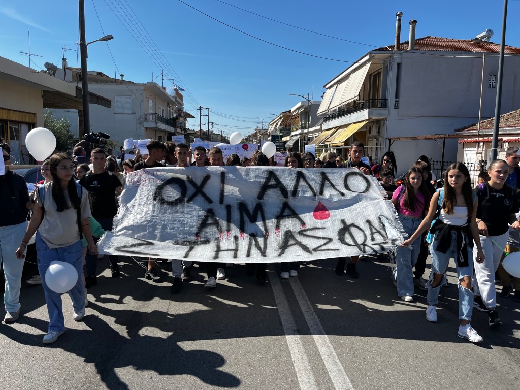 Αγρίνιο: Η μικρή Ρένια βγήκε νικήτρια από την ΜΕΘ και επέστρεψε στο σπίτι της